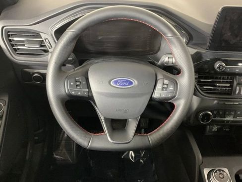 Used 2025 Ford Escape ST-Line image 17
