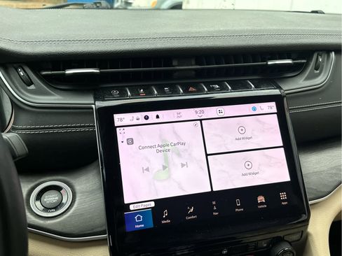 Used 2021 Jeep Grand Cherokee L Limited image 33