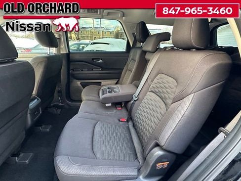 Used 2022 Nissan Pathfinder SV w/ Cargo Package image 10