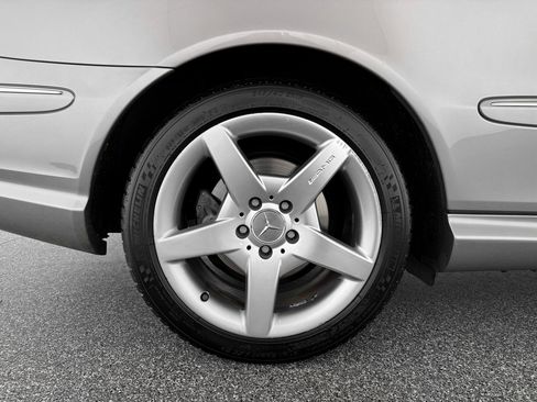 Used 2007 Mercedes-Benz CLK 550 Cabriolet image 32