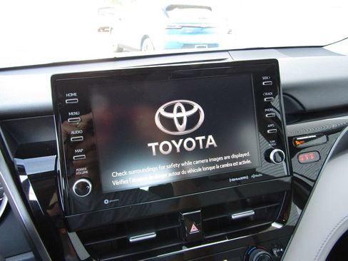 Used 2023 Toyota Camry XLE FWD image 13