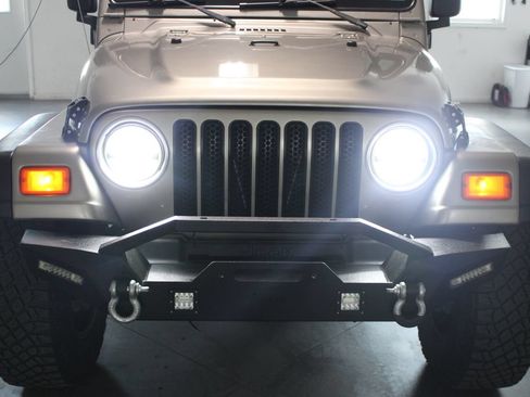Used 2005 Jeep Wrangler Unlimited AWD/4WD image 37