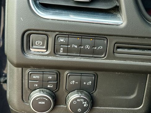 Used 2022 Chevrolet Tahoe LT image 10