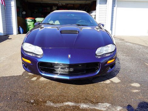 Used 2002 Chevrolet Camaro Z28 w/ SS Performance/Appearance Pkg image 26