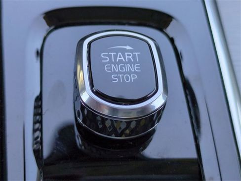 Used 2023 Volvo XC90 B5 Core w/ Protection Package Premier image 27