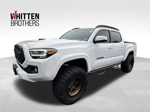 Used 2023 Toyota Tacoma TRD Sport AWD/4WD image 1