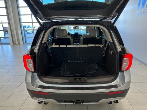 Used 2021 Ford Explorer Platinum w/ Equipment Group 601A image 7