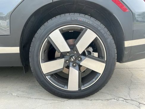 Certified 2025 Hyundai Santa Fe Limited AWD/4WD image 33