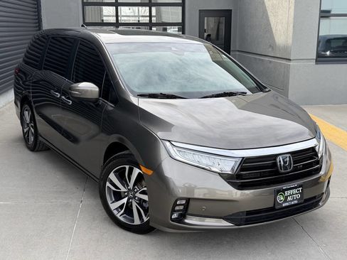 Used 2023 Honda Odyssey Touring image 6