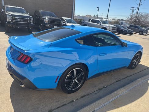 Used 2024 Ford Mustang Premium image 4