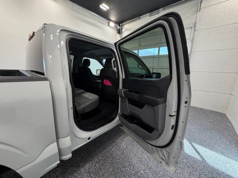 Used 2023 Ford F150 XLT AWD/4WD image 30