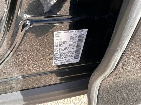 Certified 2025 Nissan Murano SV image 32