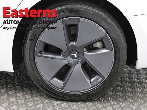 Used 2023 Tesla Model 3 Standard Range image 30