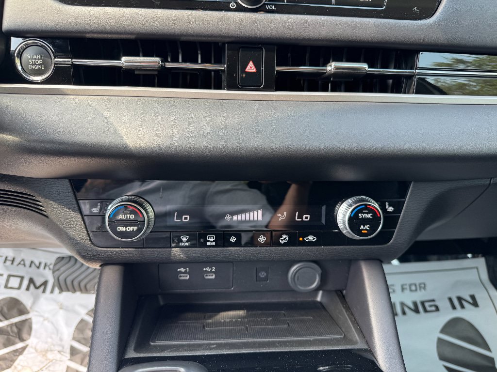 Used 2025 Mitsubishi Outlander SE FWD image 16