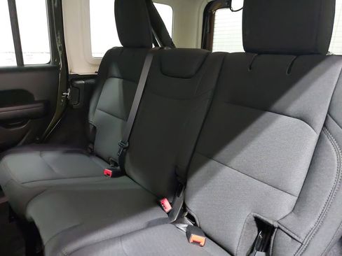 Used 2021 Jeep Wrangler Unlimited Sport image 13