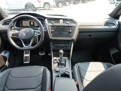 Used 2022 Volkswagen Tiguan SEL R-Line AWD/4WD image 23