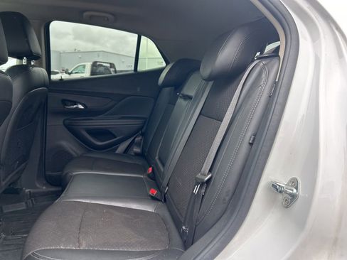 Used 2019 Buick Encore Sport Touring AWD/4WD image 7