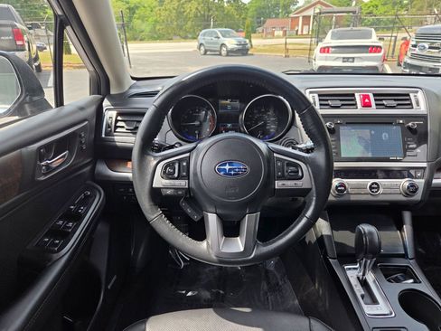 Used 2016 Subaru Outback 2.5i Limited AWD/4WD image 18