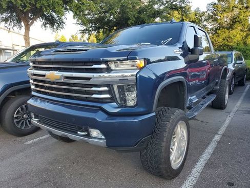 Used 2022 Chevrolet Silverado 3500 High Country w/ Z71 Off-Road Package AWD/4WD image 2