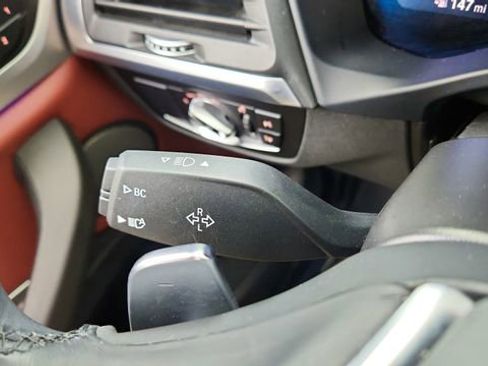 Used 2025 BMW X4 xDrive30i w/ Premium Package image 42