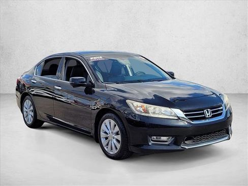 Used 2013 Honda Accord Touring image 3