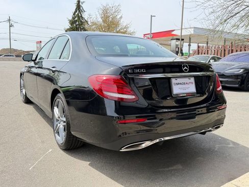 Used 2018 Mercedes-Benz E 300 4MATIC image 7
