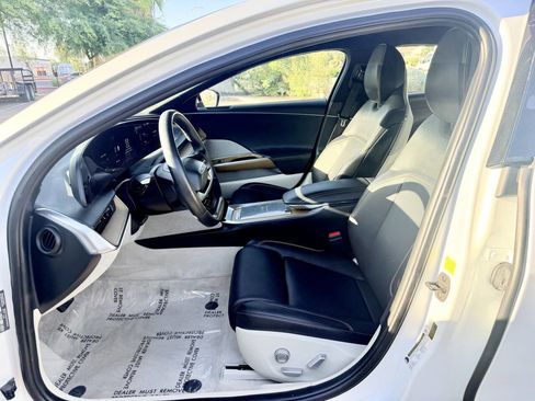 Used 2023 Lucid Air Touring AWD/4WD image 9