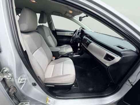 Used 2015 Toyota Corolla LE FWD image 29