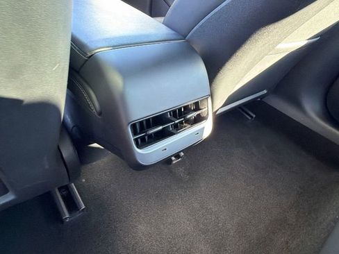 Used 2023 Tesla Model 3 Standard Range image 16