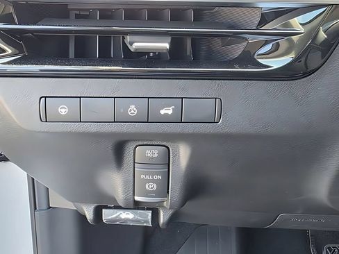 New 2025 Nissan Murano SL AWD/4WD image 13