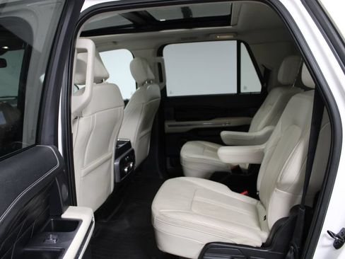 Used 2019 Ford Expedition Max Platinum AWD/4WD image 19