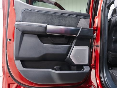 Used 2025 Ford F250 Platinum w/ FX4 Off-Road Package image 31