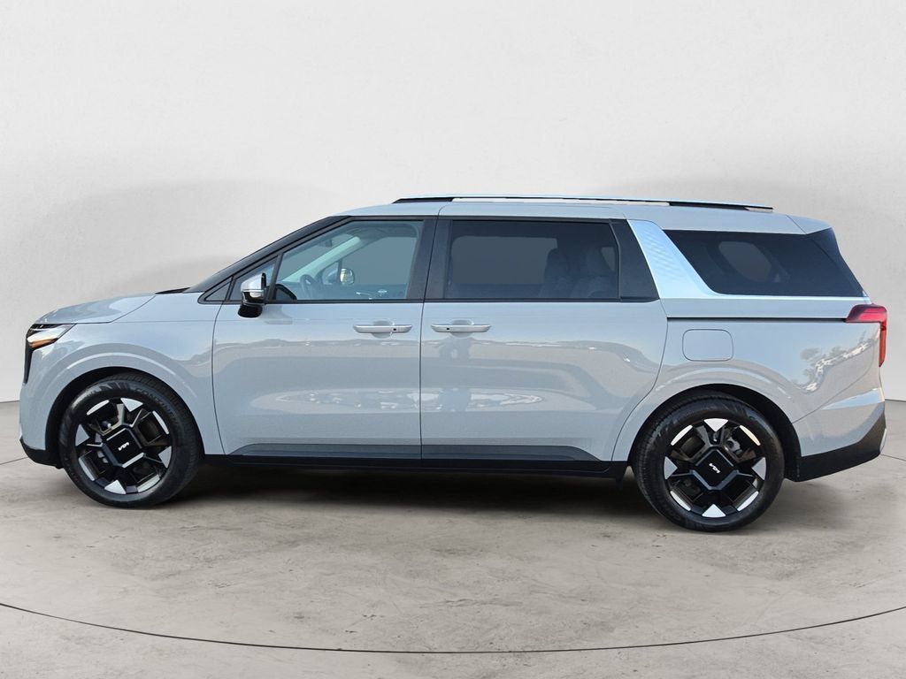 Used 2026 Kia Carnival EX FWD image 12