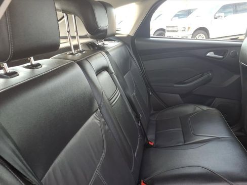 Used 2015 Ford Focus Titanium w/ Titanium Technology Package image 15
