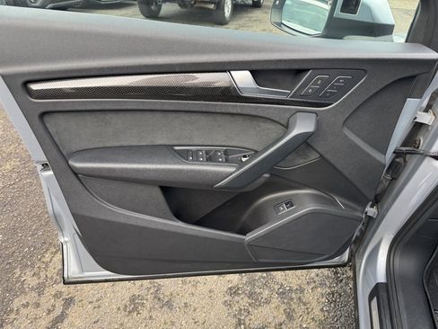 Used 2018 Audi SQ5 Premium Plus w/ Navigation Package image 13