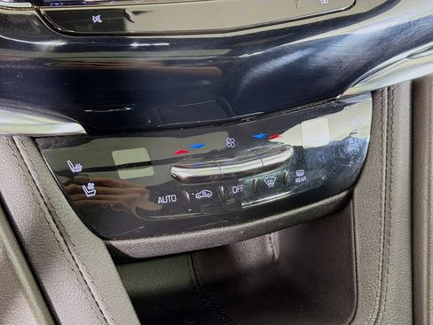 Used 2023 Cadillac XT6 Sport AWD/4WD image 17