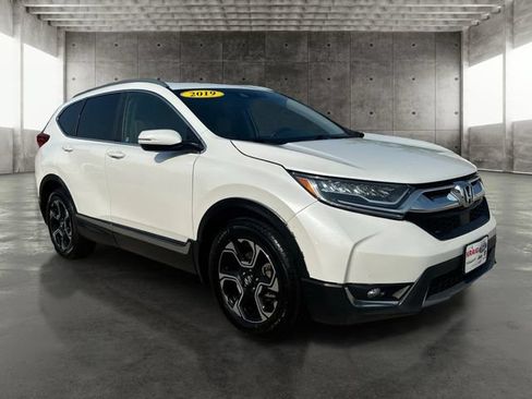 Used 2019 Honda CR-V Touring image 3