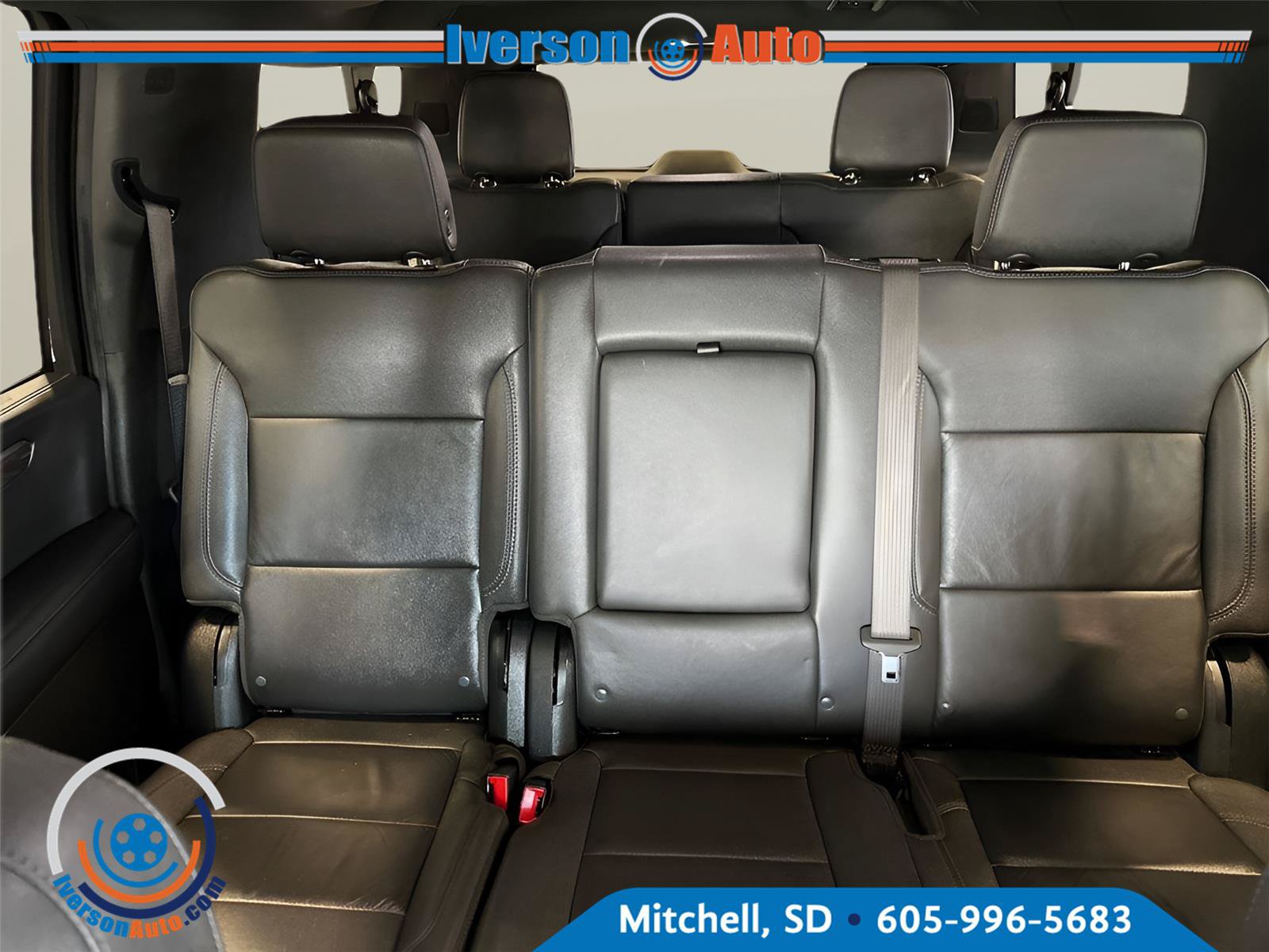 Used 2025 Chevrolet Suburban Z71 AWD/4WD image 25