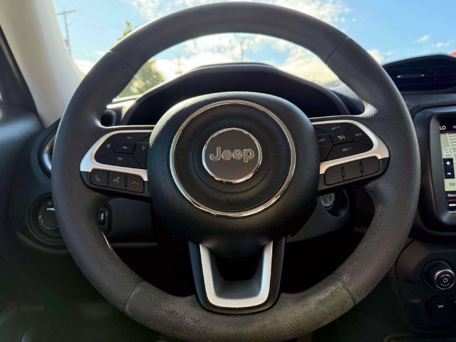 Certified 2023 Jeep Renegade Latitude AWD/4WD image 18