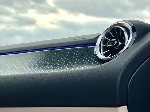 Certified 2025 Mercedes-Benz GLA 250 4MATIC image 19