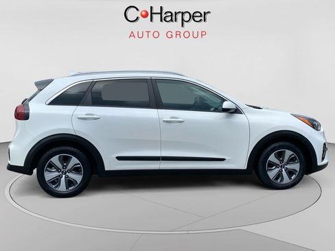 Used 2020 Kia Niro LX FWD image 2