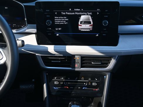 Used 2025 Volkswagen Taos SE image 25