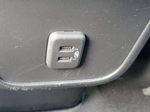 Certified 2022 Chevrolet Equinox RS FWD image 11