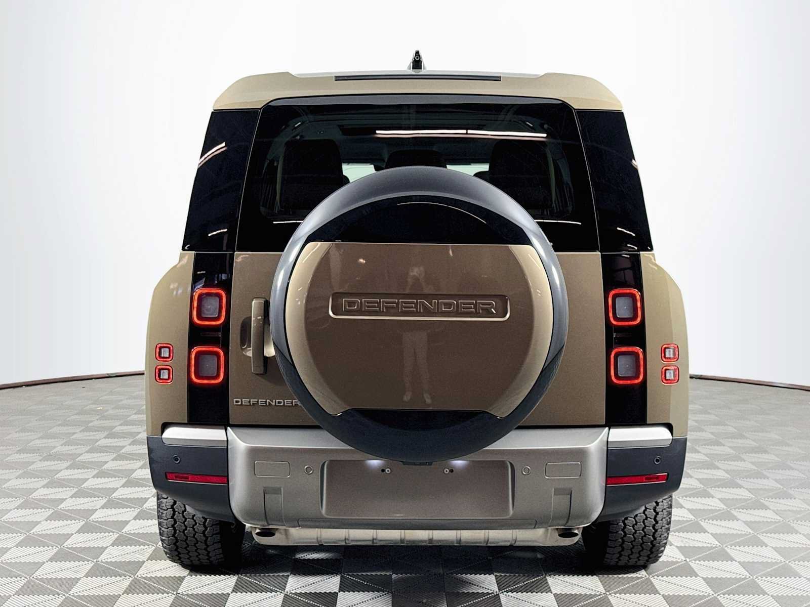 Used 2026 Land Rover Defender 130 S AWD/4WD image 6