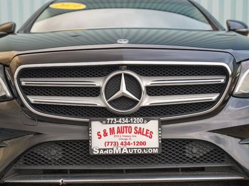 Used 2019 Mercedes-Benz E 300 4MATIC w/ Premium 1 Package image 5