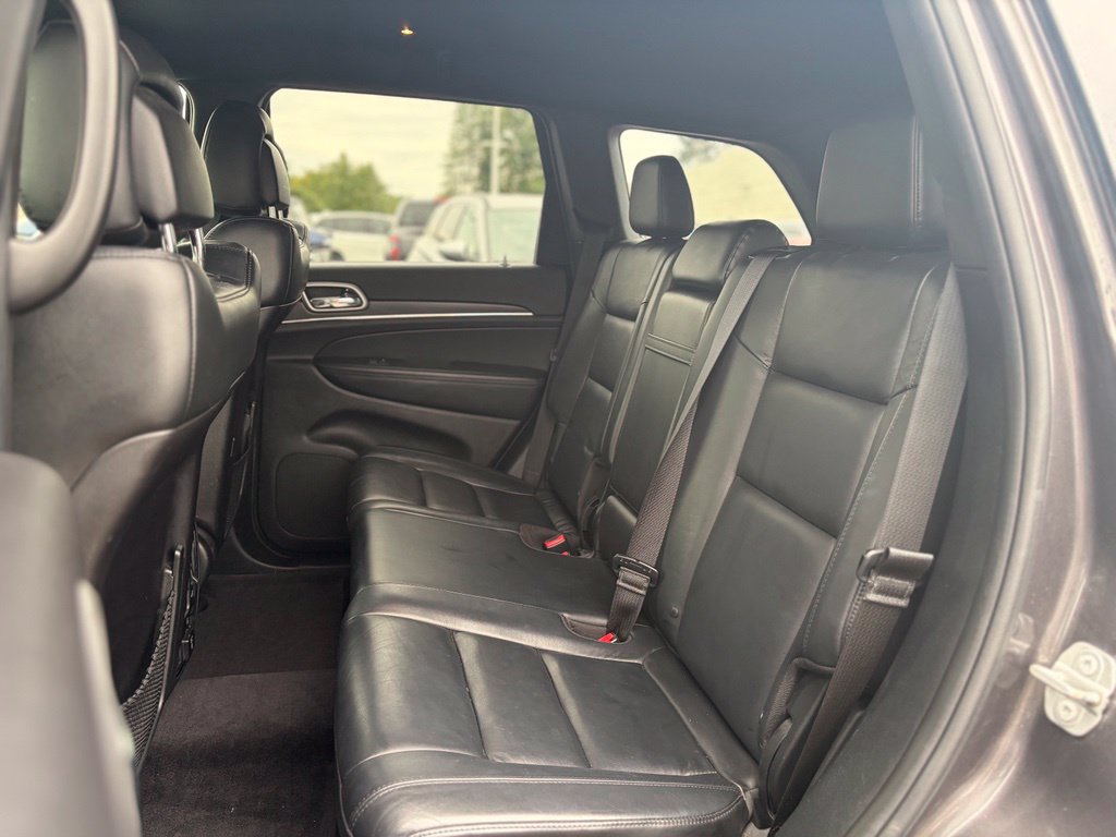 Used 2018 Jeep Grand Cherokee Limited AWD/4WD image 12