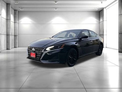 New 2025 Nissan Altima 2.5 SV w/ SV Special Edition Package AWD/4WD image 4