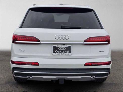 Used 2023 Audi Q7 2.0T Premium w/ Towing Package AWD/4WD image 4