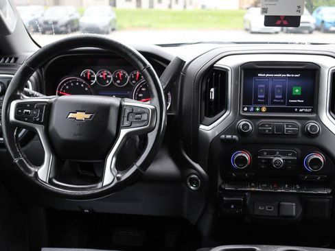 Used 2021 Chevrolet Silverado 1500 LT AWD/4WD image 23