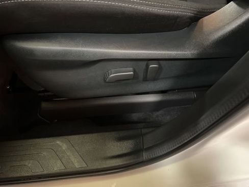 Used 2024 Subaru Ascent Premium w/ Convenience Package image 47